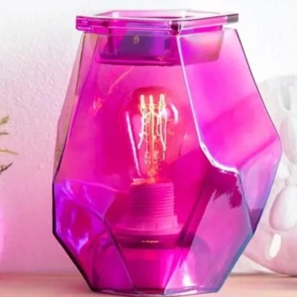 NIB - Scentsy Pink Topaz Warmer